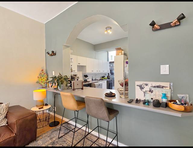 3 BEDROOM APARTMENT FOR SALE IN BANTRY BAY